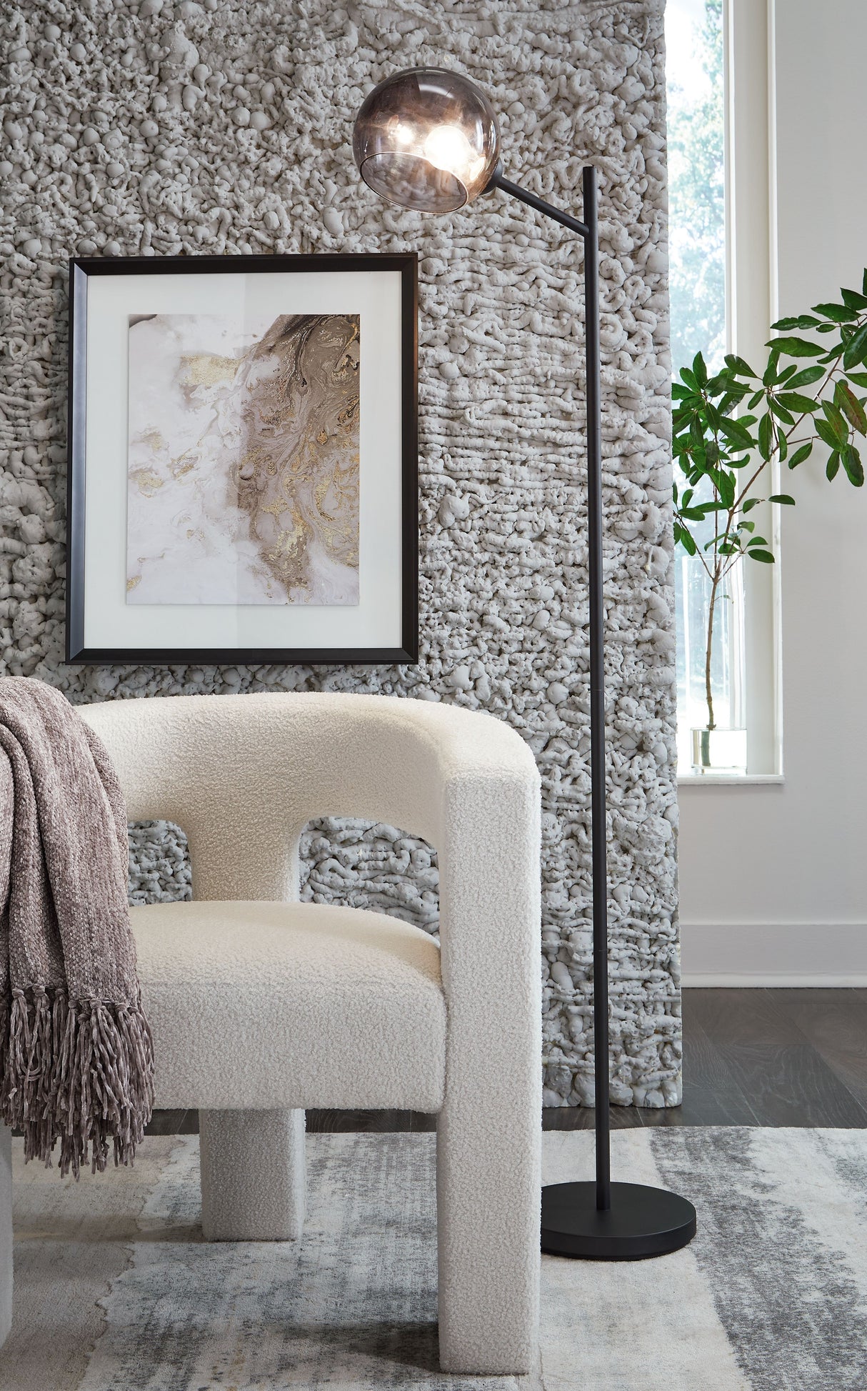 Abanson - Black - Metal Floor Lamp by Signature Design by Ashley® | Bel Furniture