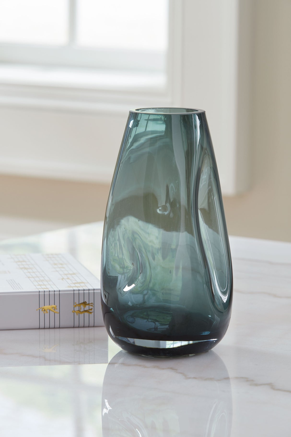 Beamund - Vase - 9" by Signature Design by Ashley® | Bel Furniture