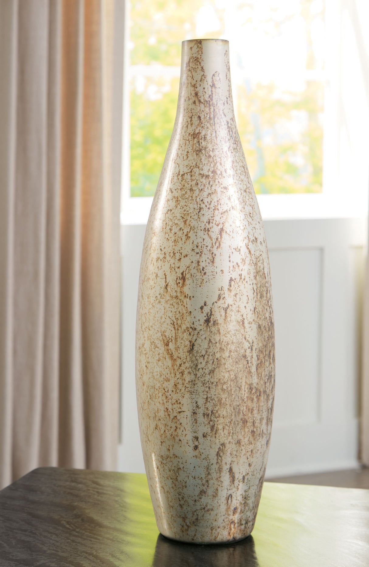 Plawite - Vase by Signature Design by Ashley® | Bel Furniture