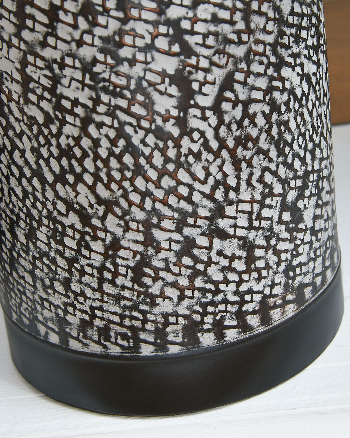 Lanson - Antique Bronze Finish - Metal Table Lamp (Set of 2) by Signature Design by Ashley® | Bel Furniture