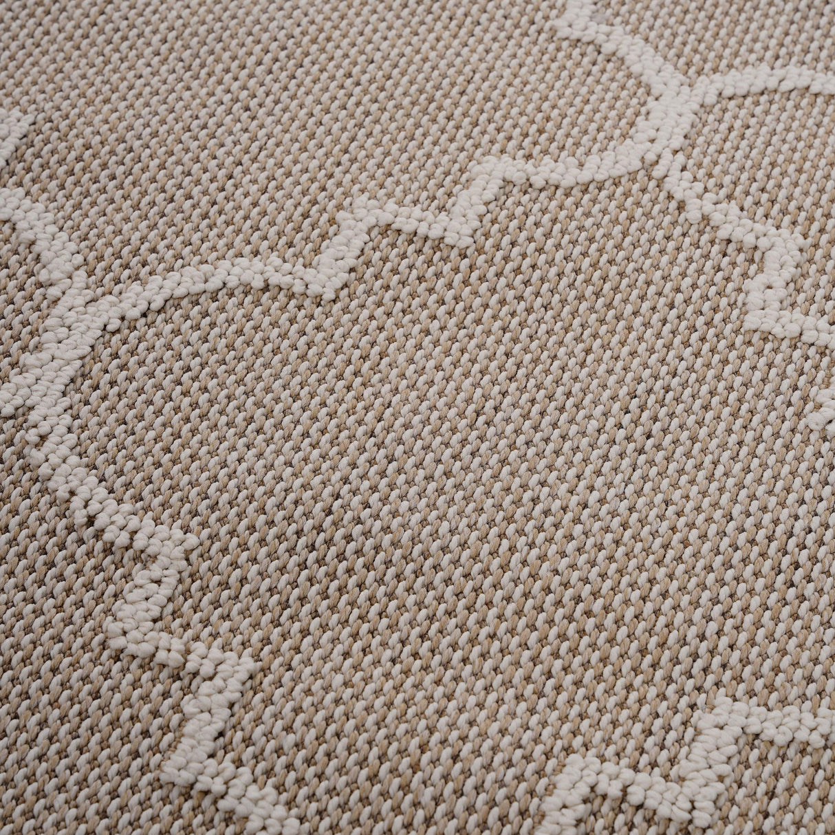 Guros - 4' X 6' Trellis Indoor / Outdoor Area Rug - Ivory by Naar Rug | Bel Furniture