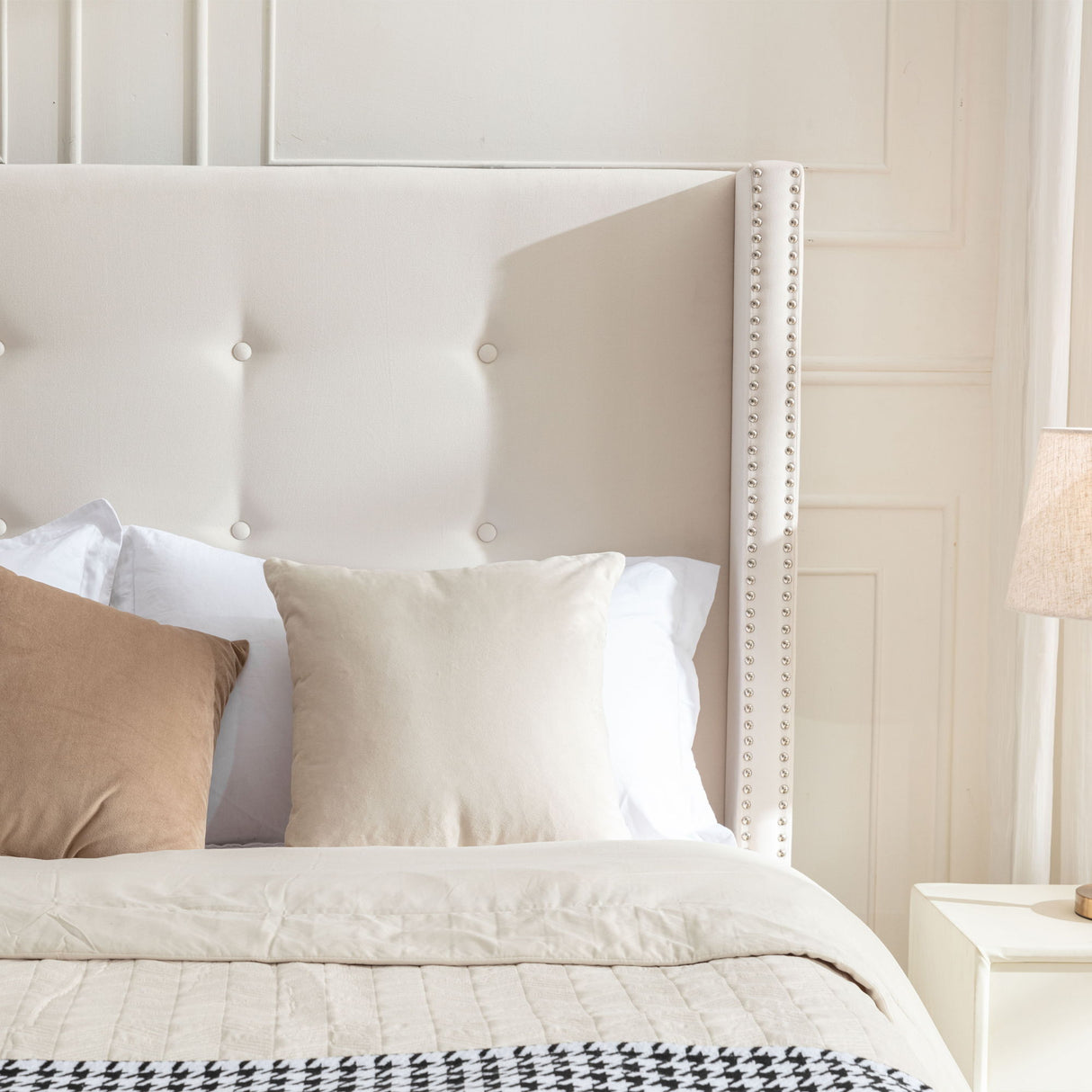 Peyton - Upholstered Bed With 54" High Headboard, Traditional Hand Buttoned Tufting