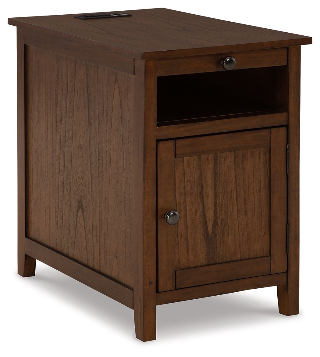 Treytown - Chair Side End Table Dark Brown by Signature Design by Ashley® | Bel Furniture