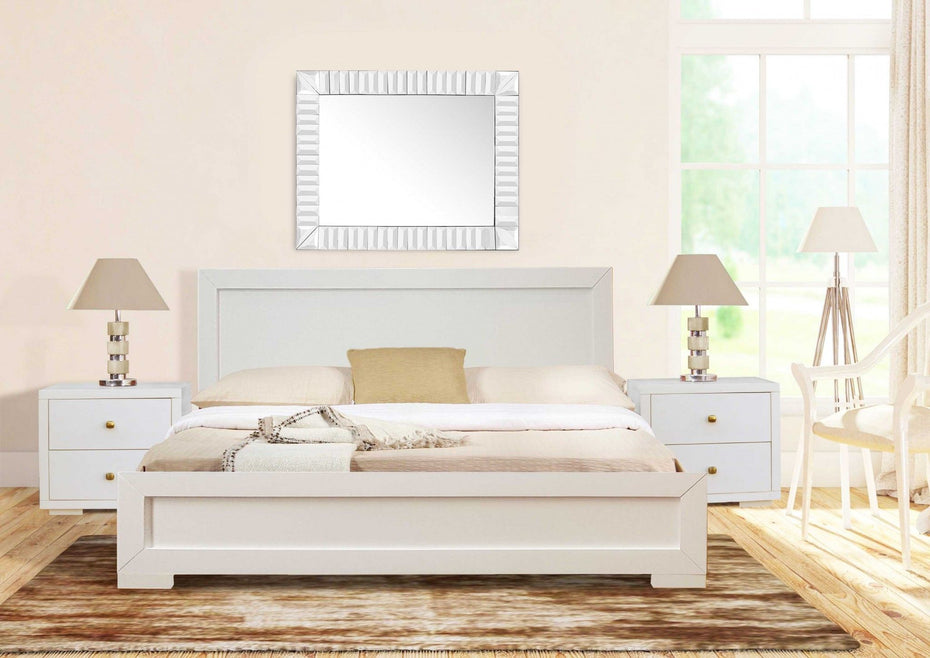 Moma Wood Platform Queen Bed With Two Nightstands -White
