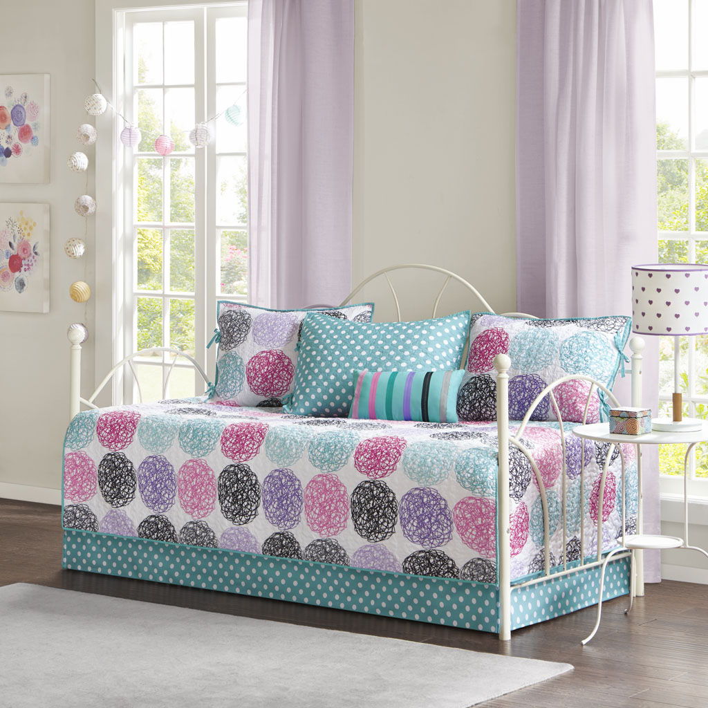 Carly - Reversible 6 Piece Daybed Set - Purple