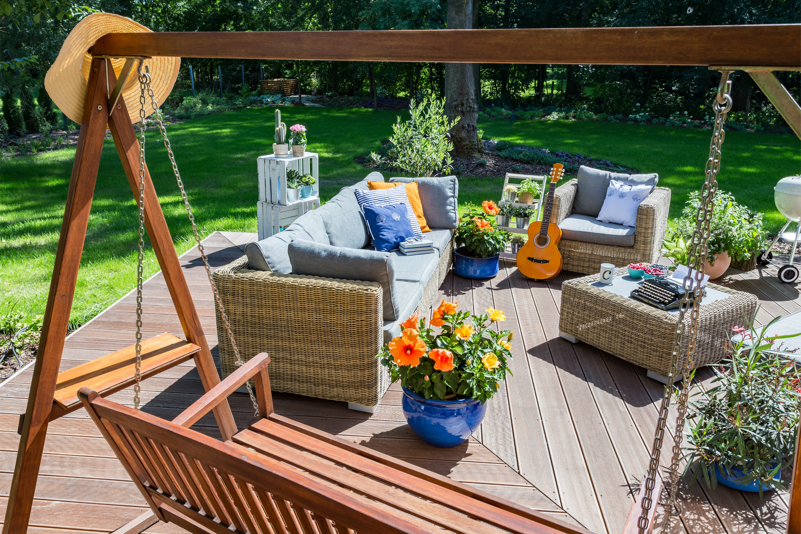 How to Choose Durable Outdoor Furniture: Expert Tips for Lasting Quality