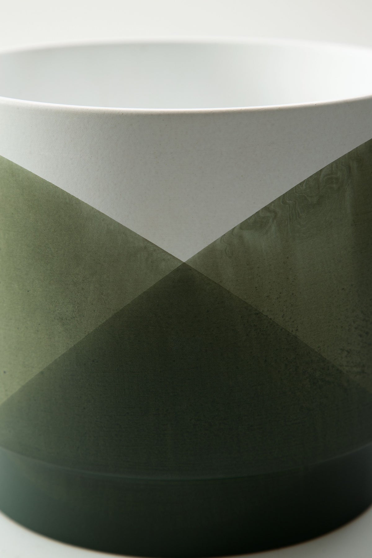 Ardenridge - Green / White - Planter Set (Set of 2) by Signature Design by Ashley® | Bel Furniture
