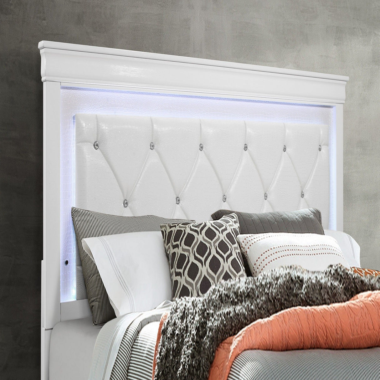 Shaker - Bed With LED Lighting And Crystal Inspired Tufted Headboard