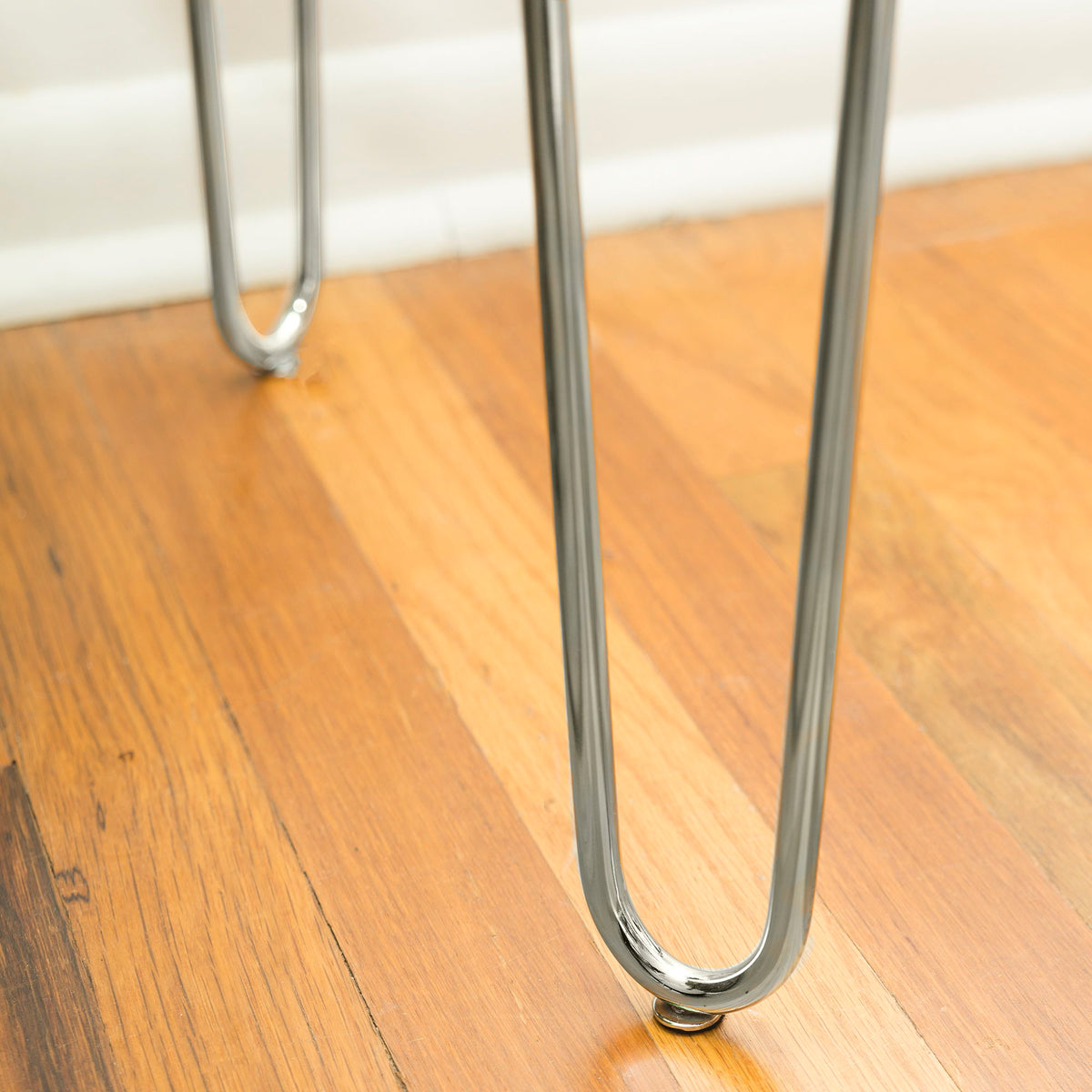 Mid-Century Modern Hairpin Leg Computer Desk - White by Walker Edison | Bel Furniture