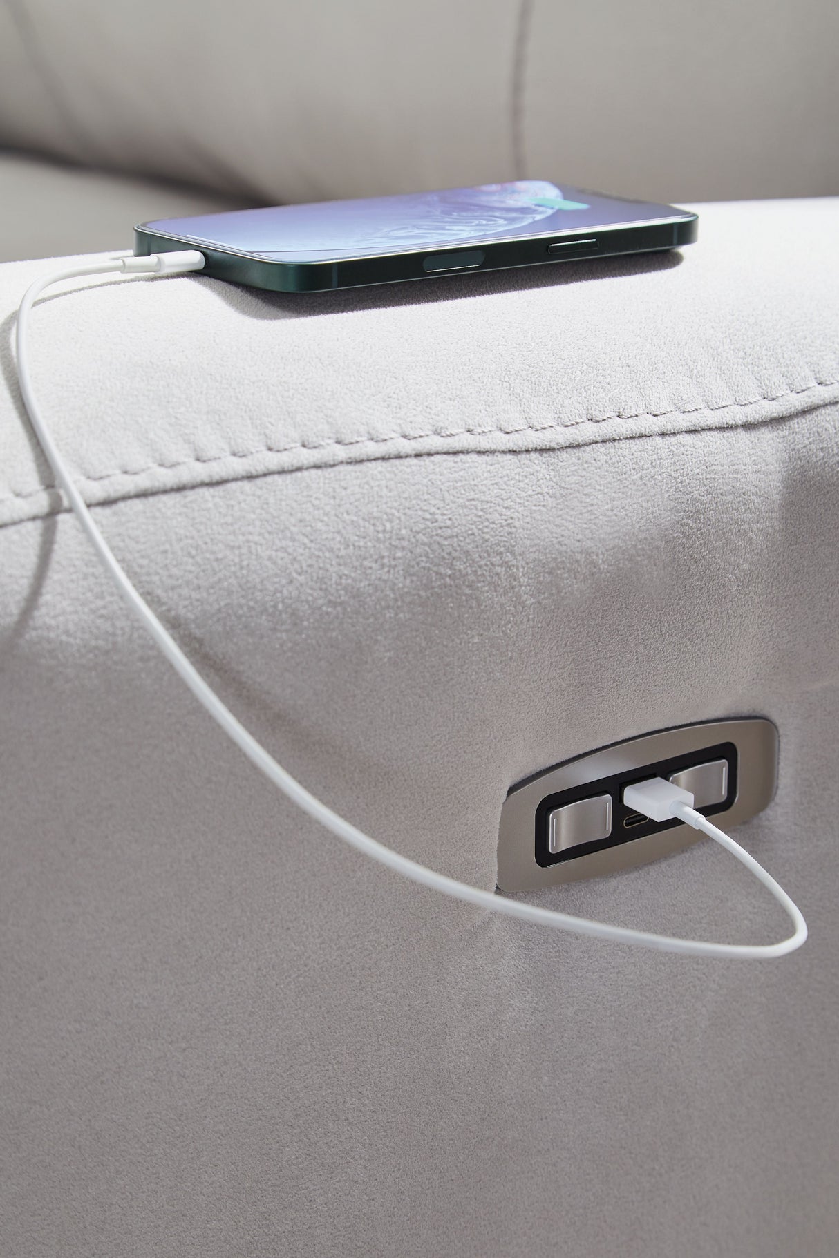 Social Pointe - Reclining Sectional by Signature Design by Ashley® | Bel Furniture