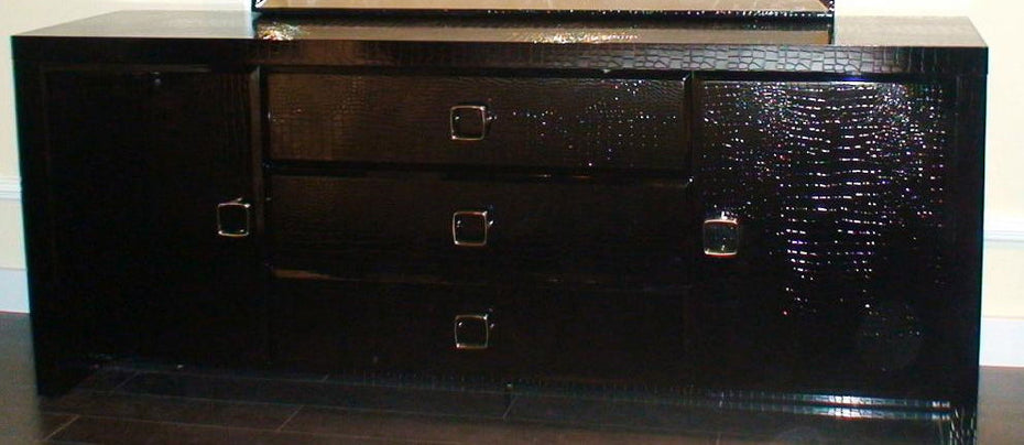 Crocodile Dresser - Black