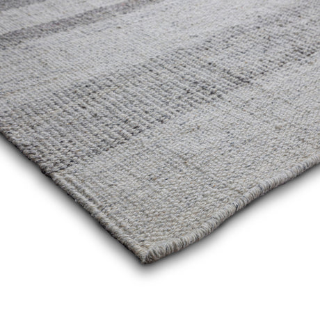 Hodges - 6' X 9' Area Rug - Ivory / Gray