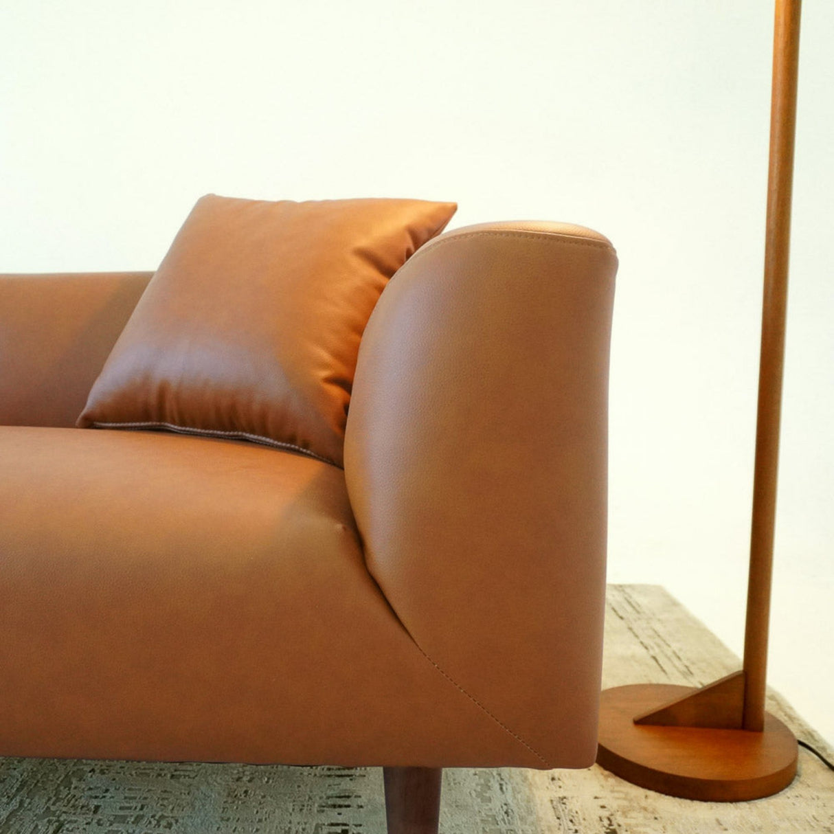 Elwood - Sofa - Cognac
