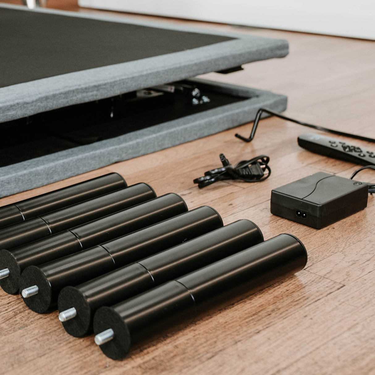 Btx5 - Adjustable Bed Base With Head And Foot Position Adjustment