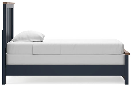 Landocken - Panel Bedroom Set - view 3