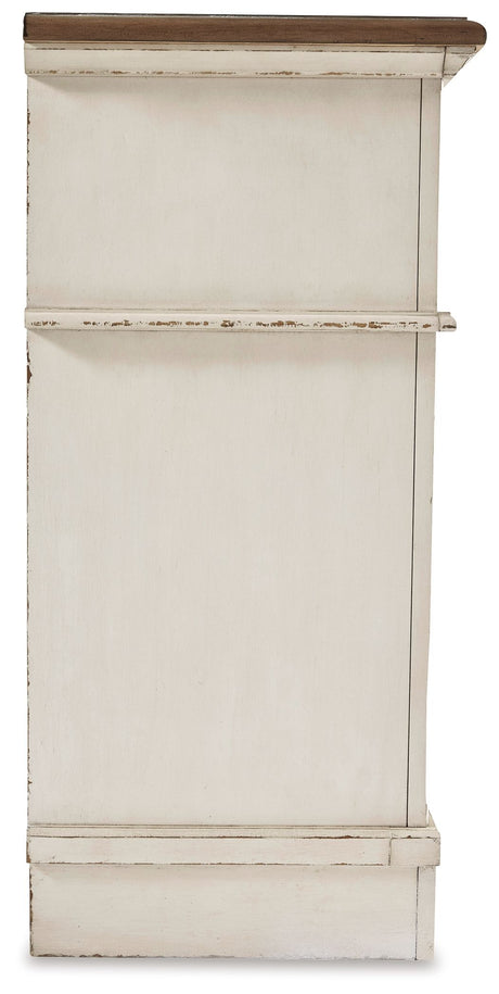 Realyn - Dresser, Mirror by Signature Design by Ashley® | Bel Furniture