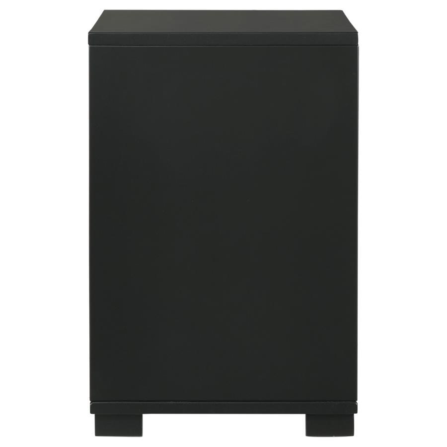 Blacktoft - 2-Drawer Nightstand - Black