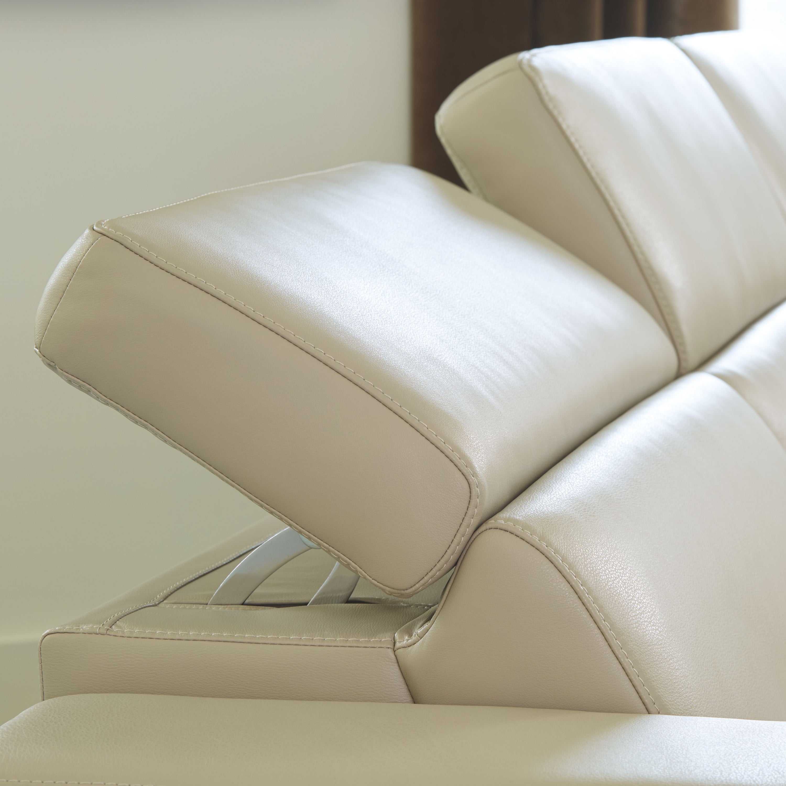 Texline - Power Reclining Sofa