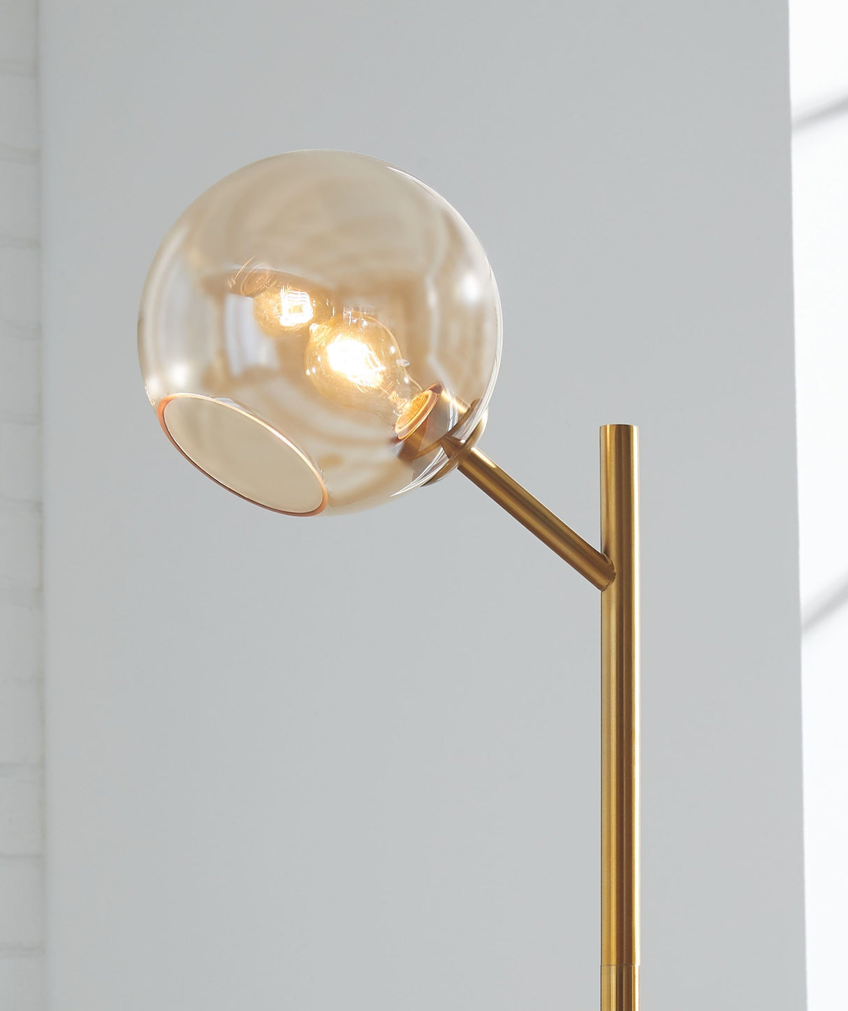 Abanson - Metal Lamp by Signature Design by Ashley® | Bel Furniture