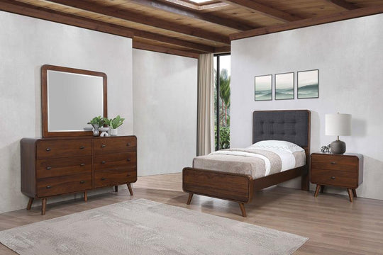 Robyn Bedroom Set
