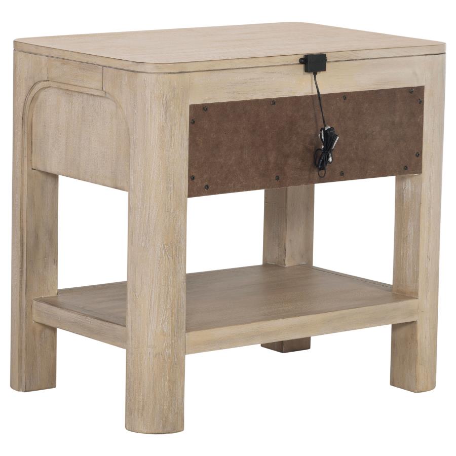 Solano - Canopy Bedroom Set