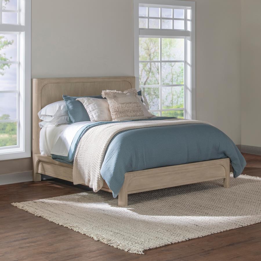 Solano - Panel Bed