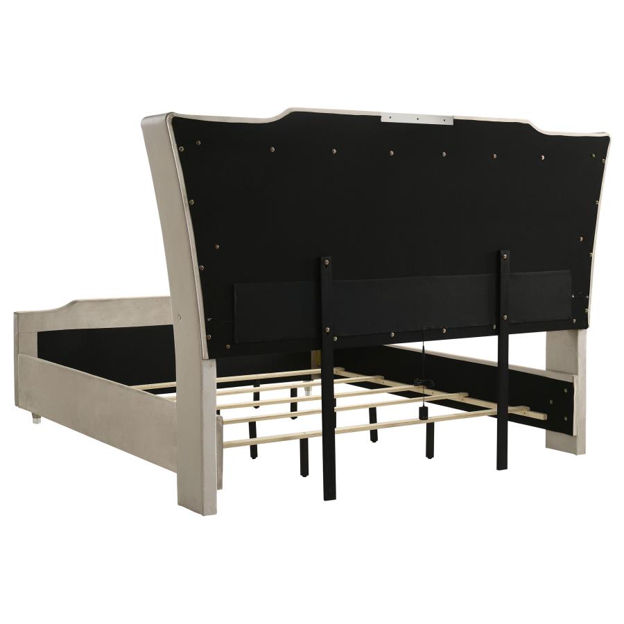 Lorient 5-piece Bedroom Set Ivory and Camel