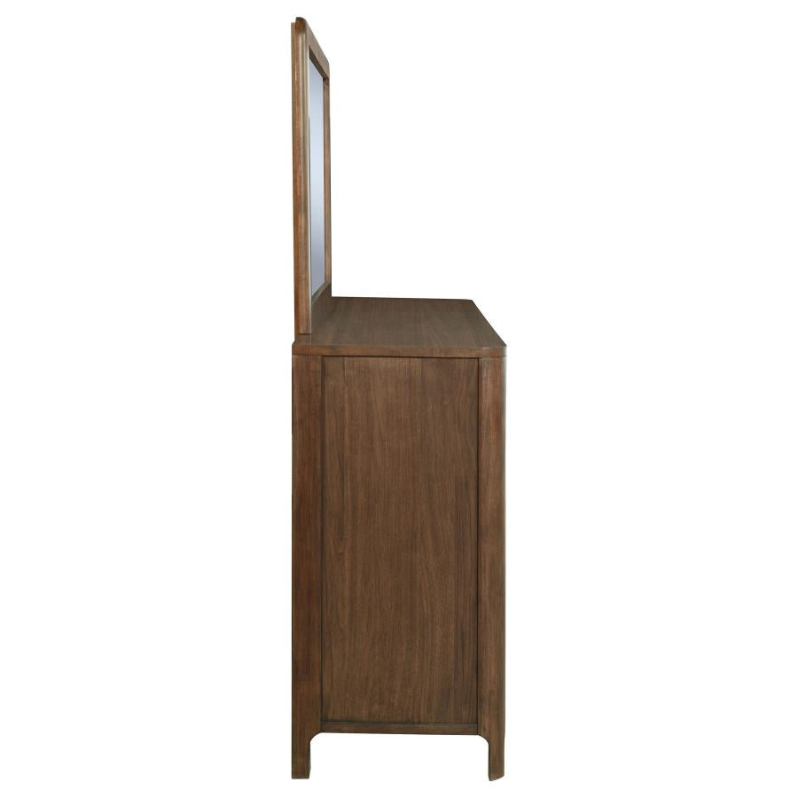 Maderia - 8-Drawer Dresser