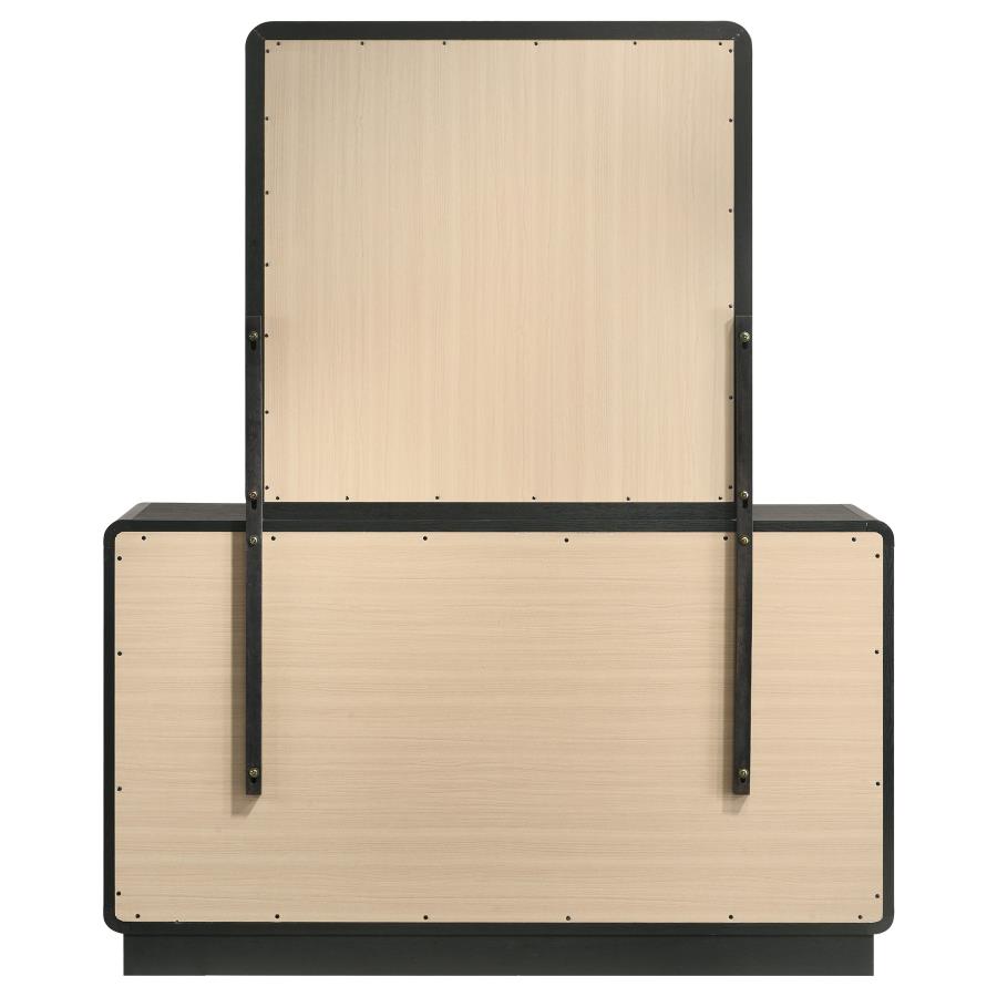 Cavelle - 6-Drawer Dresser