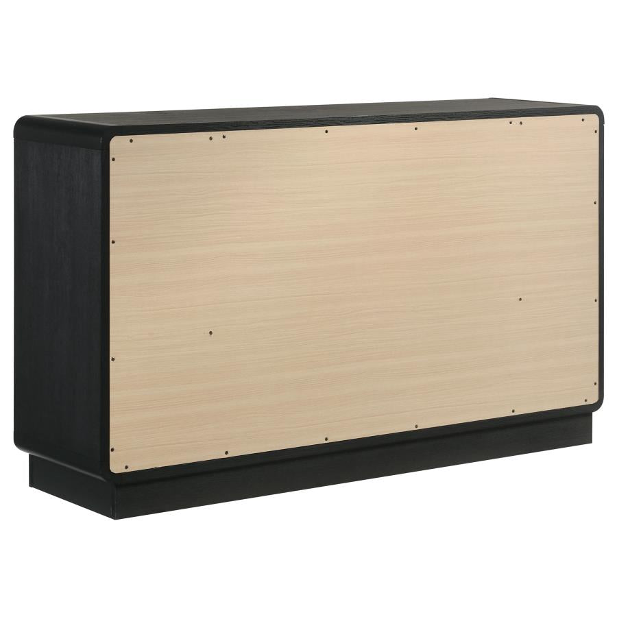 Cavelle - 6-Drawer Dresser