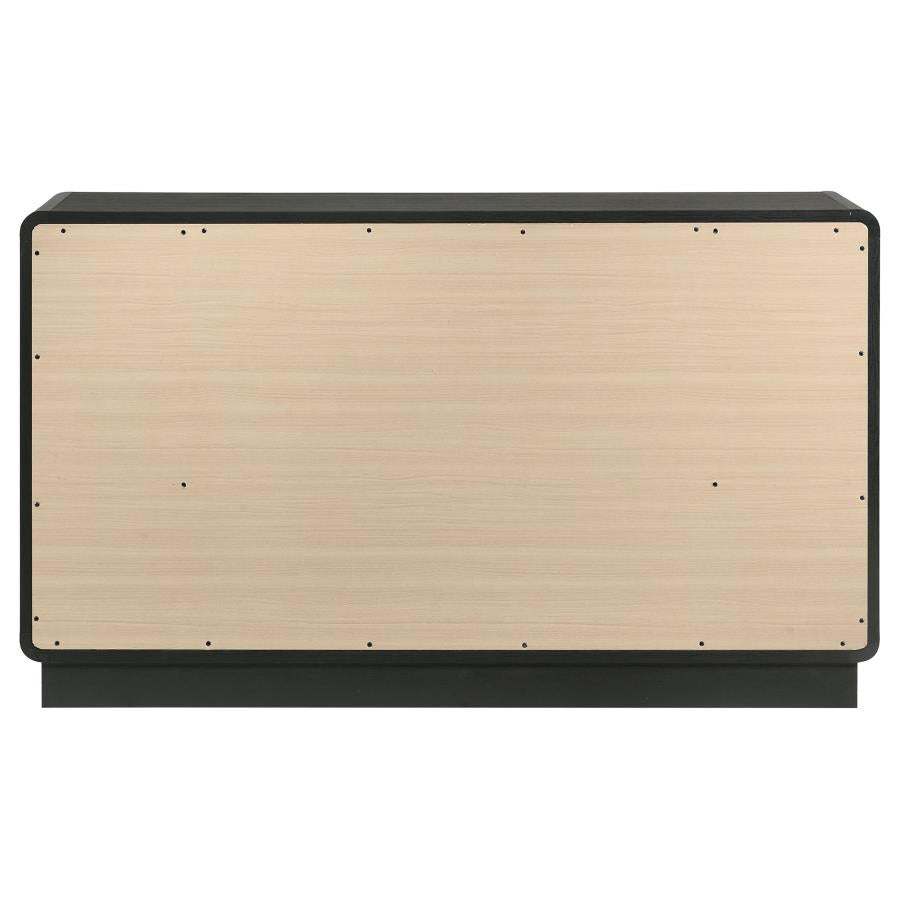Cavelle - 6-Drawer Dresser