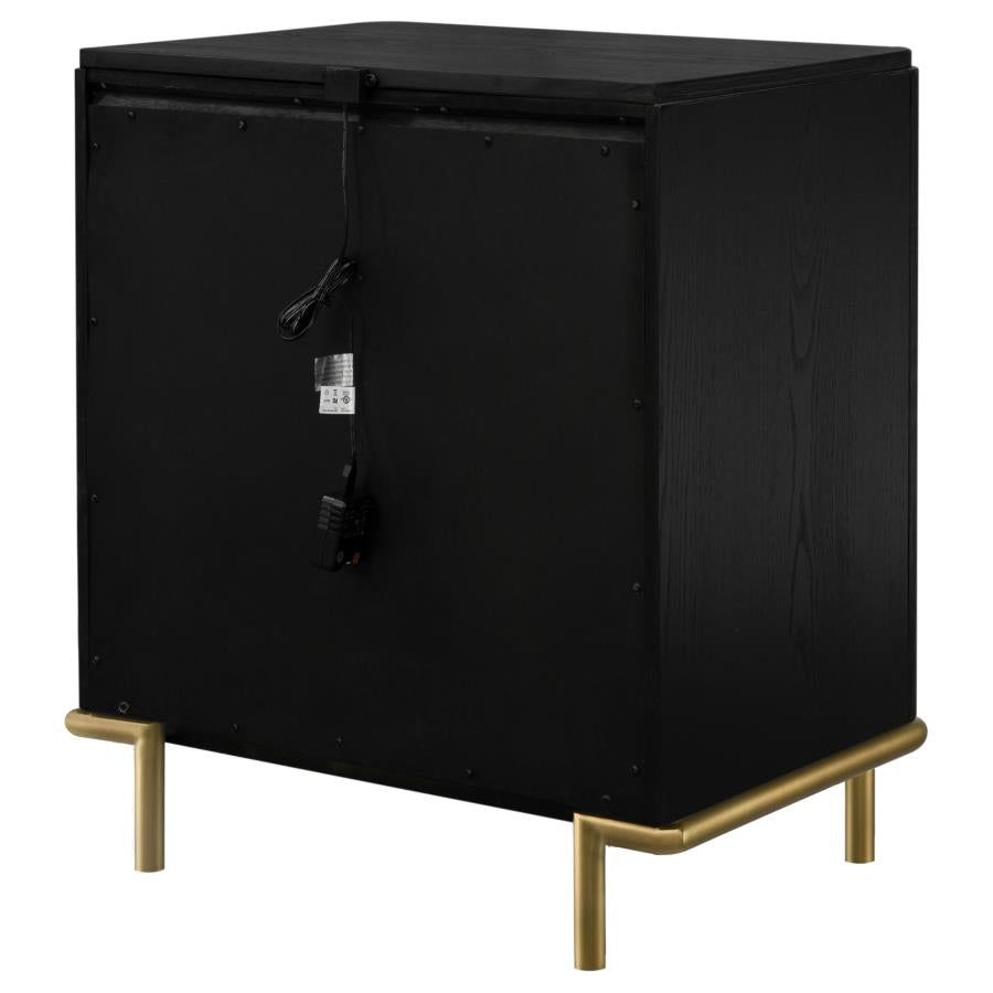 Arini - 3-Drawer Nightstand