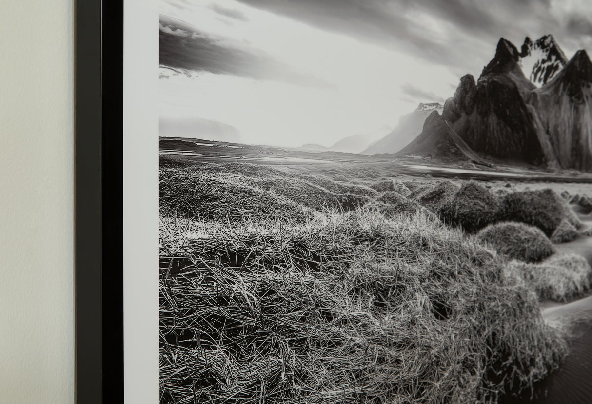 Delstone - Black / White - Wall Art by Signature Design by Ashley® | Bel Furniture