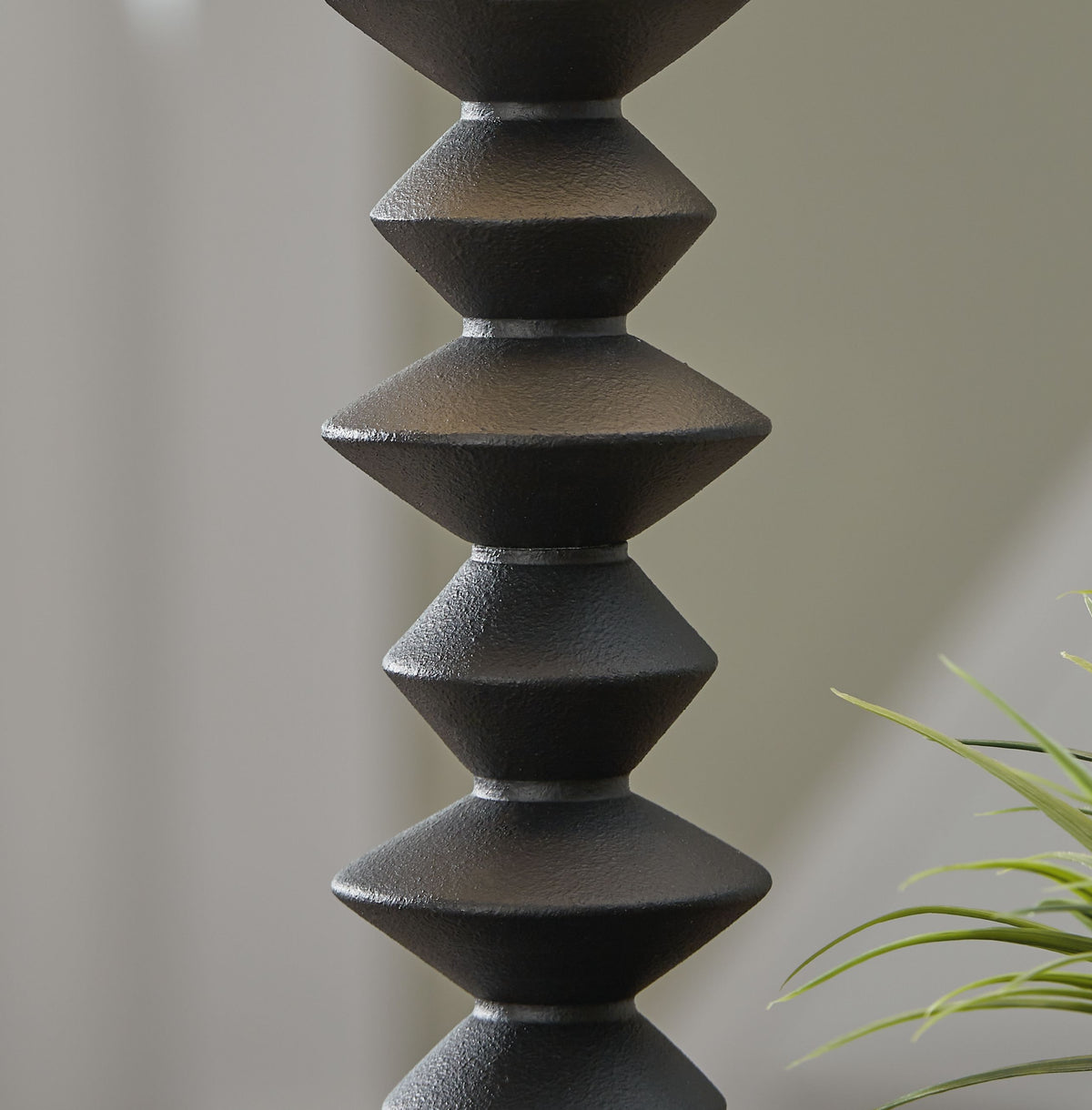 Luanndon - Black - Poly Buffet Lamp by Signature Design by Ashley® | Bel Furniture
