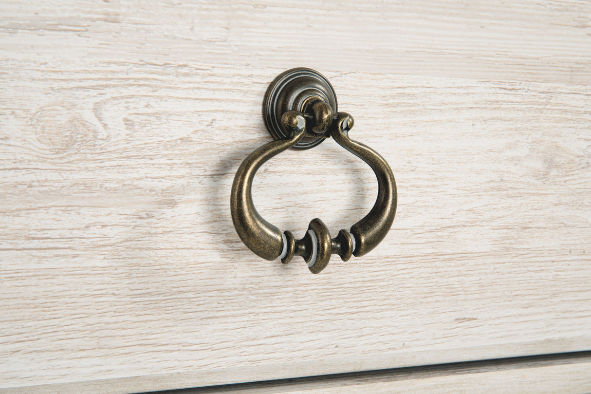 Willowton - Dresser, Mirror by Signature Design by Ashley® | Bel Furniture