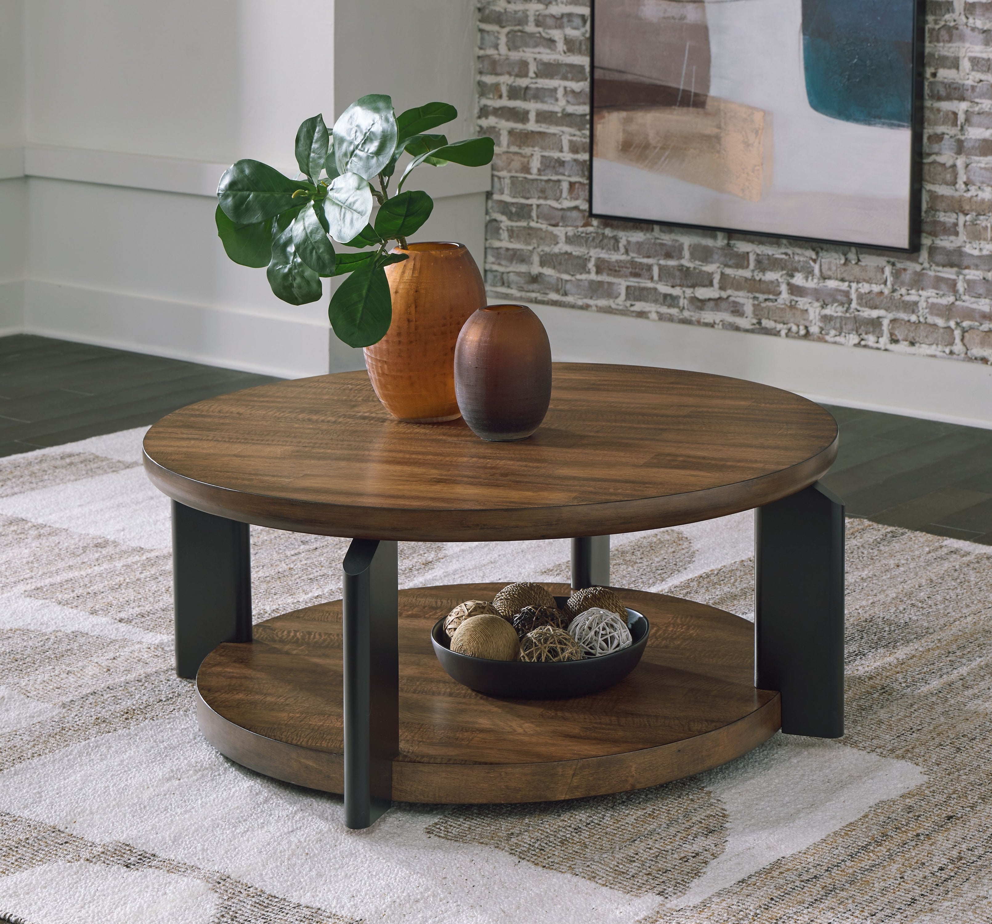 Kraeburn - Brown / Black - Round Cocktail Table