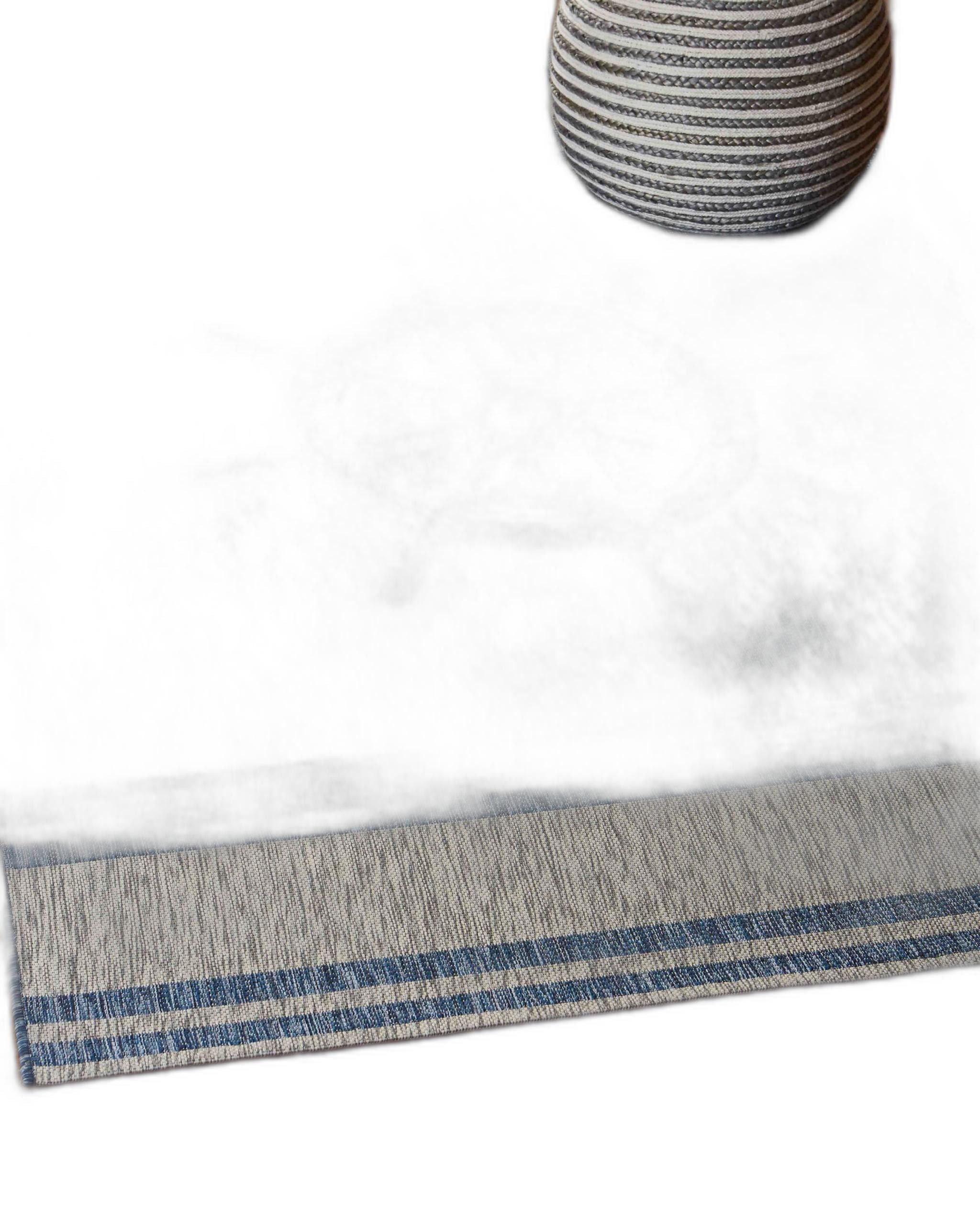 5' X 7' Indoor & Outdoor Area Rug - Blue / Gray