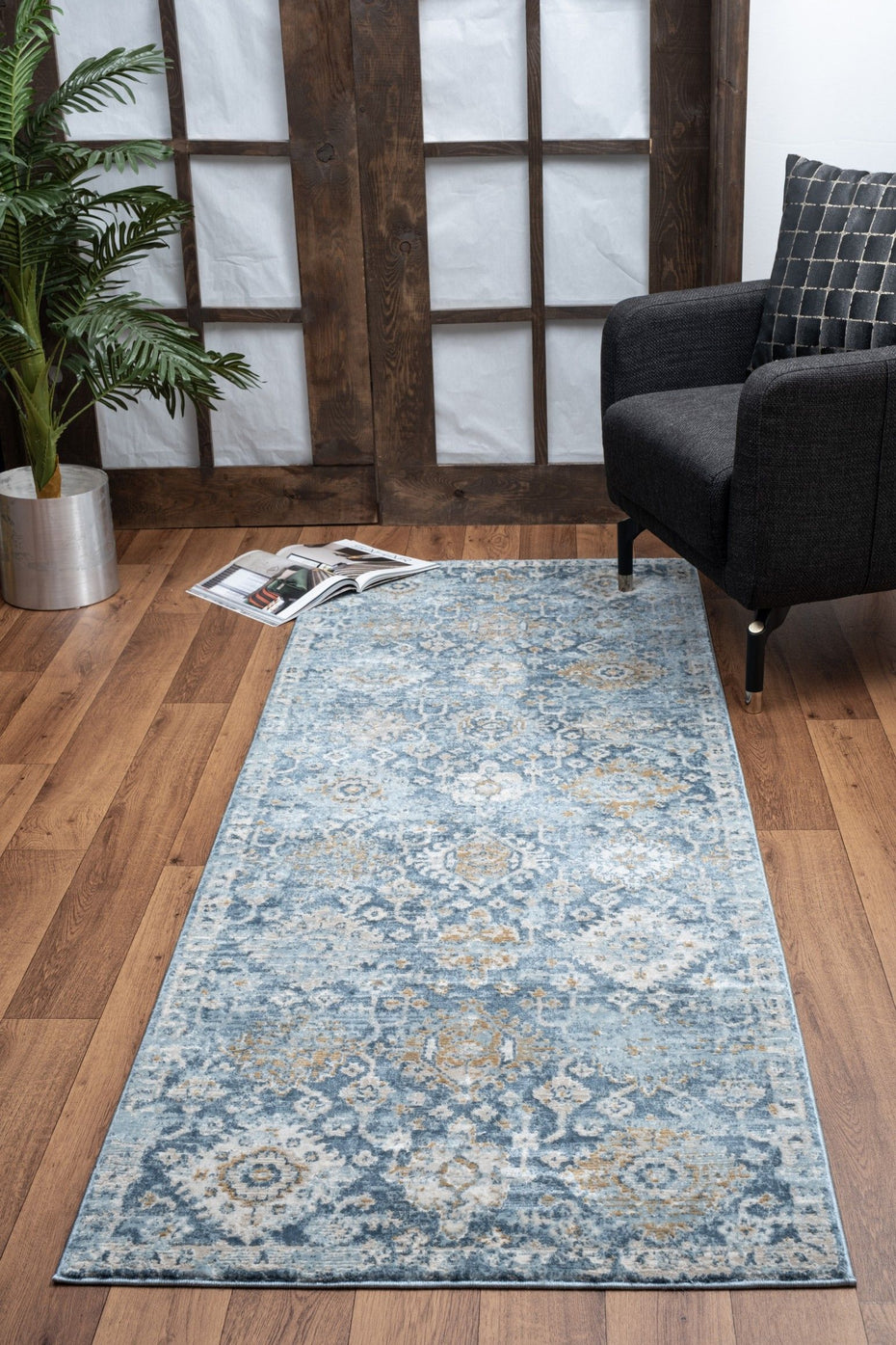 Noble - 5'3" X 7'3" Area Rug - Blue