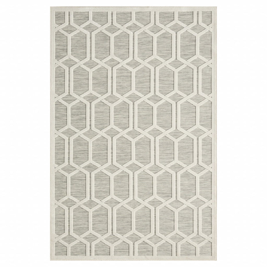 8' X 10' Geometric Stain Resistant Outdoor & Indoor Area Rug - Gray / Ivory