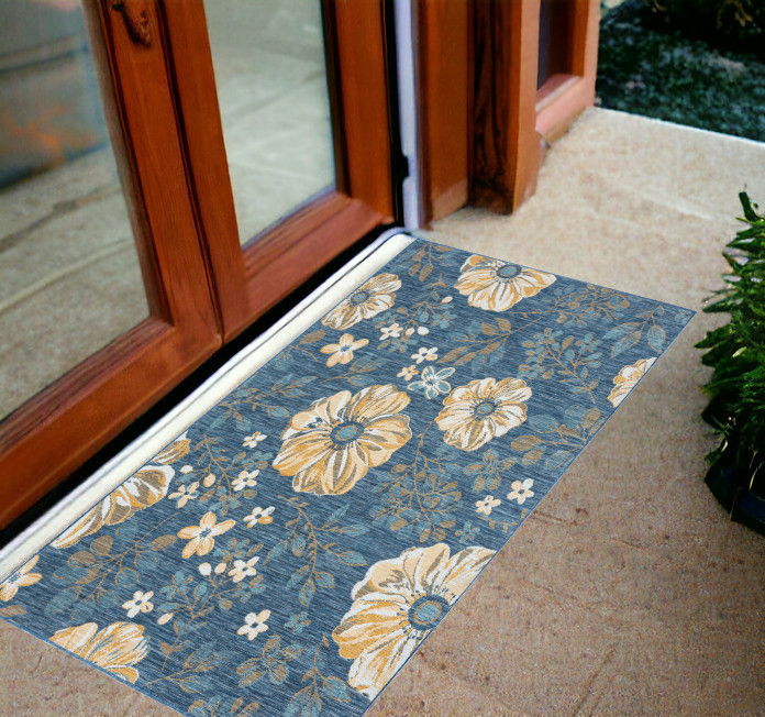 2' X 3' Floral Stain Resistant Indoor / Outdoor Area Rug - Blue White / Yellow