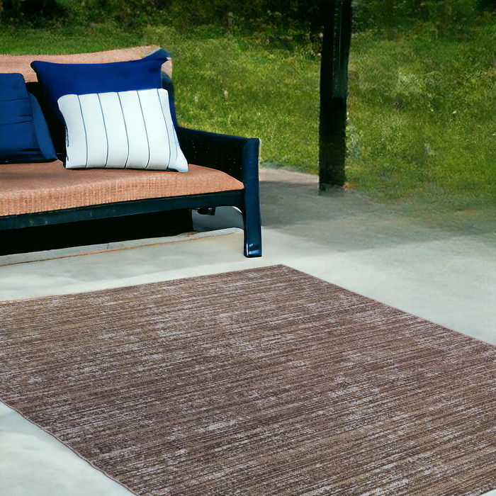 4' X 6' Striped Stain Resistant Indoor / Outdoor Area Rug - Brown / Ivory