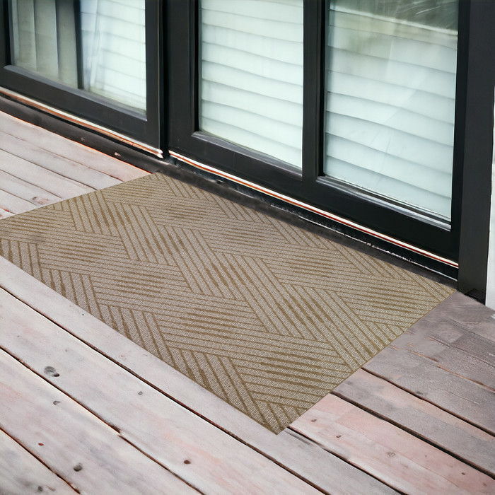 2' X 3' Geometric Stain Resistant Outdoor / Indoor Area Rug - Beige