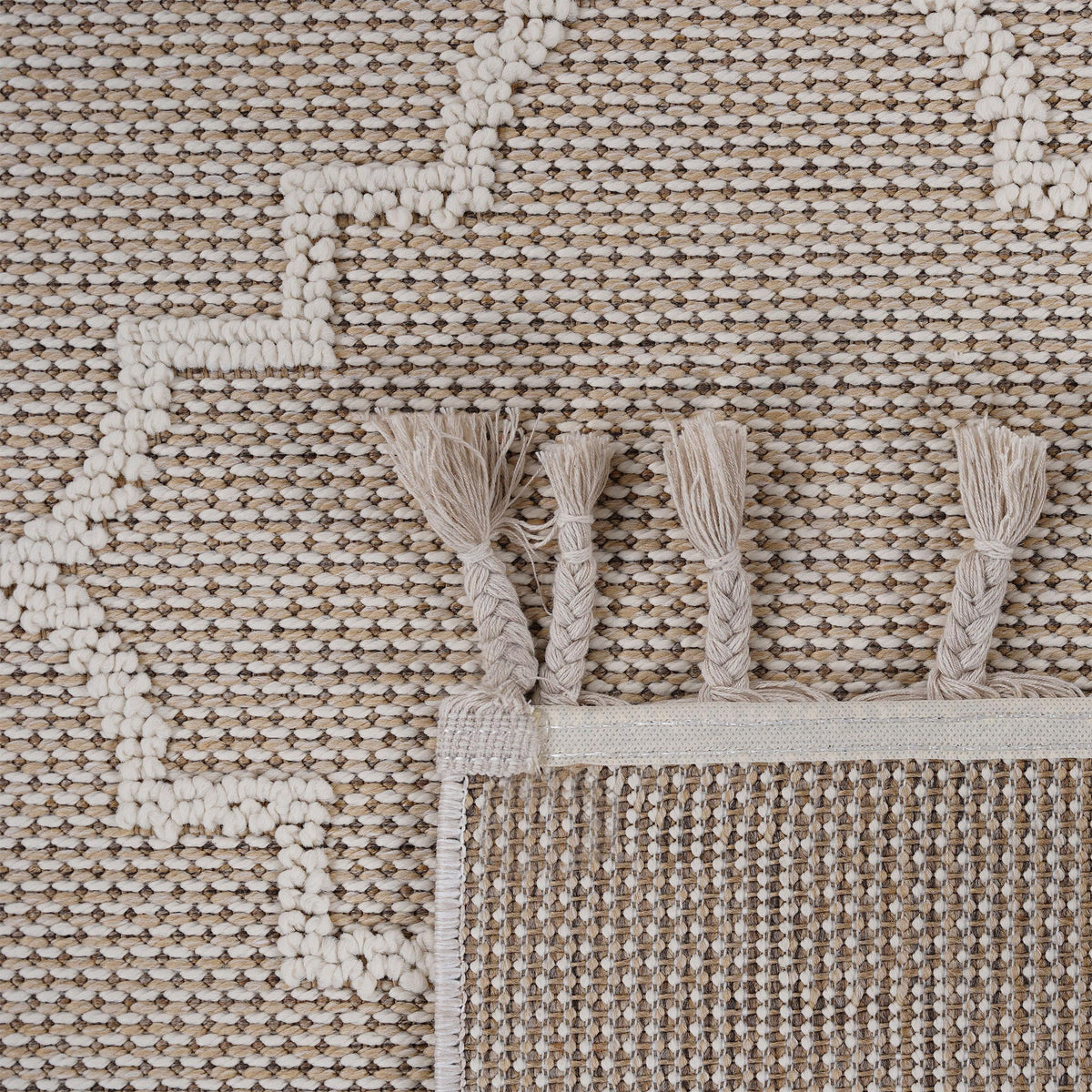 Guros - 6' X 9' Trellis Indoor / Outdoor Area Rug - Ivory