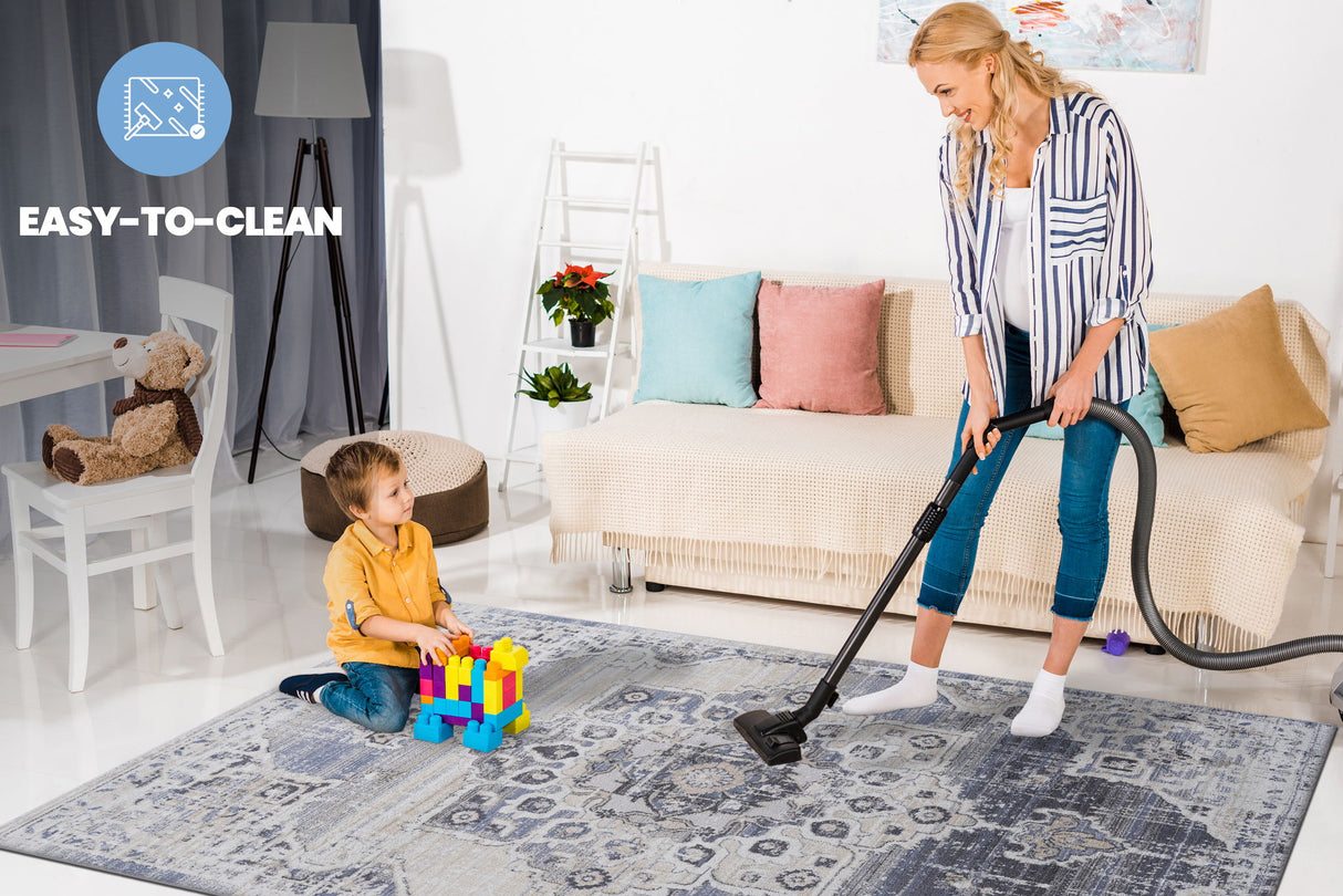 Payas - 6' X 9' Medallion Area Rug - Cream / Blue