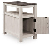 Fendenmore - Chair Side End Table