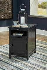 Treytown - Chair Side End Table by Signature Design by Ashley® | Bel Furniture