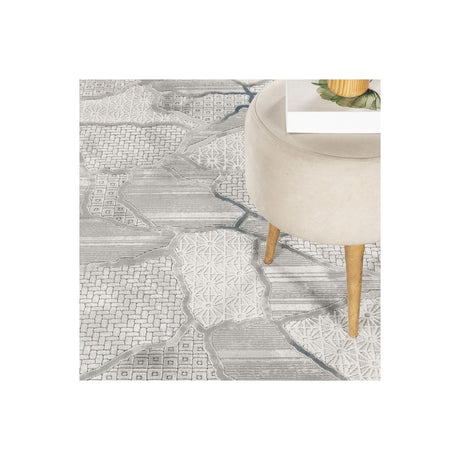 Geometrix - 5'3" X 7'3" Area Rug, Geometric 3D Effect - Gray / Ivory - view 3