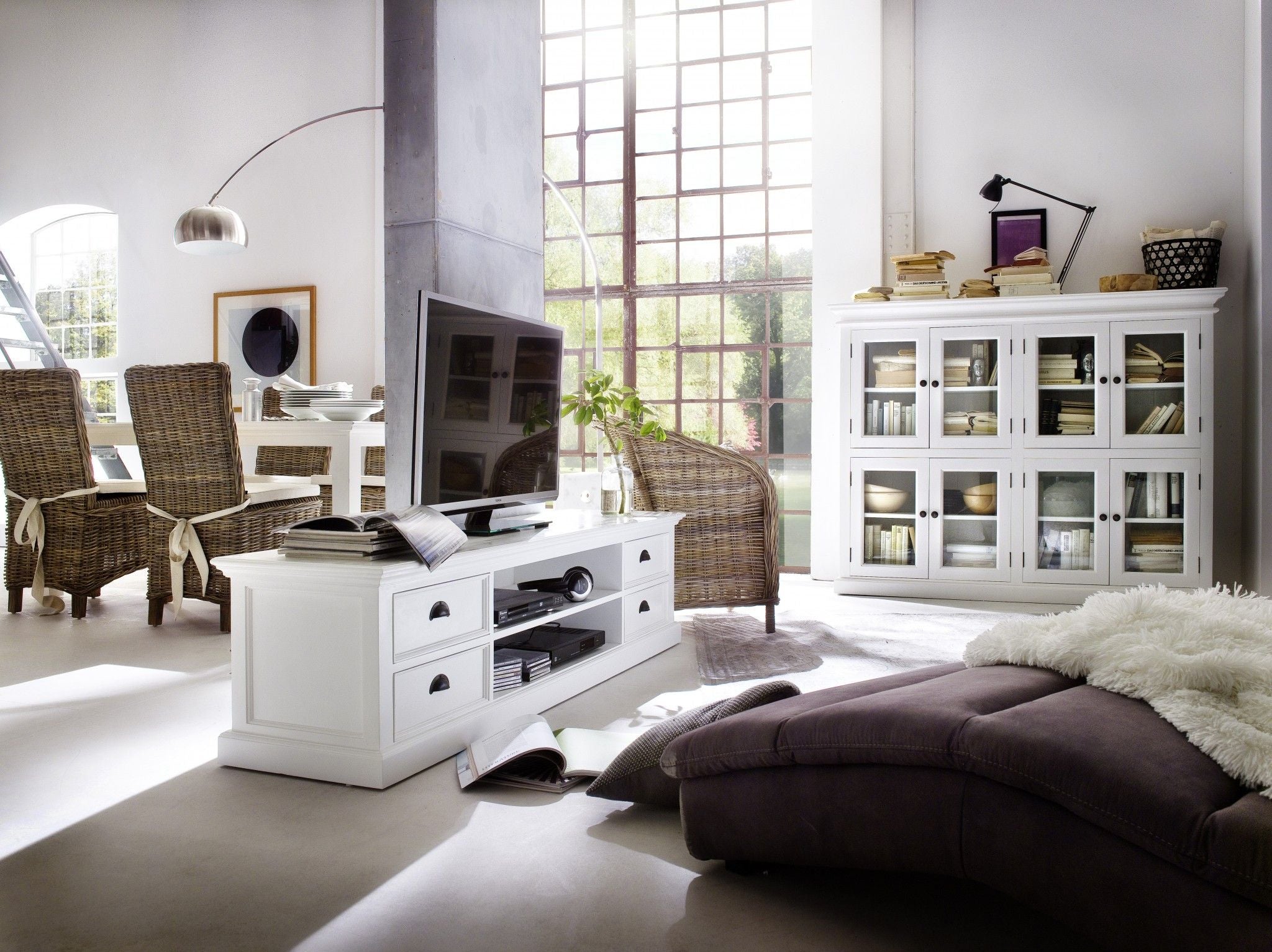 Classic Entertainment Unit With Four Drawers - White