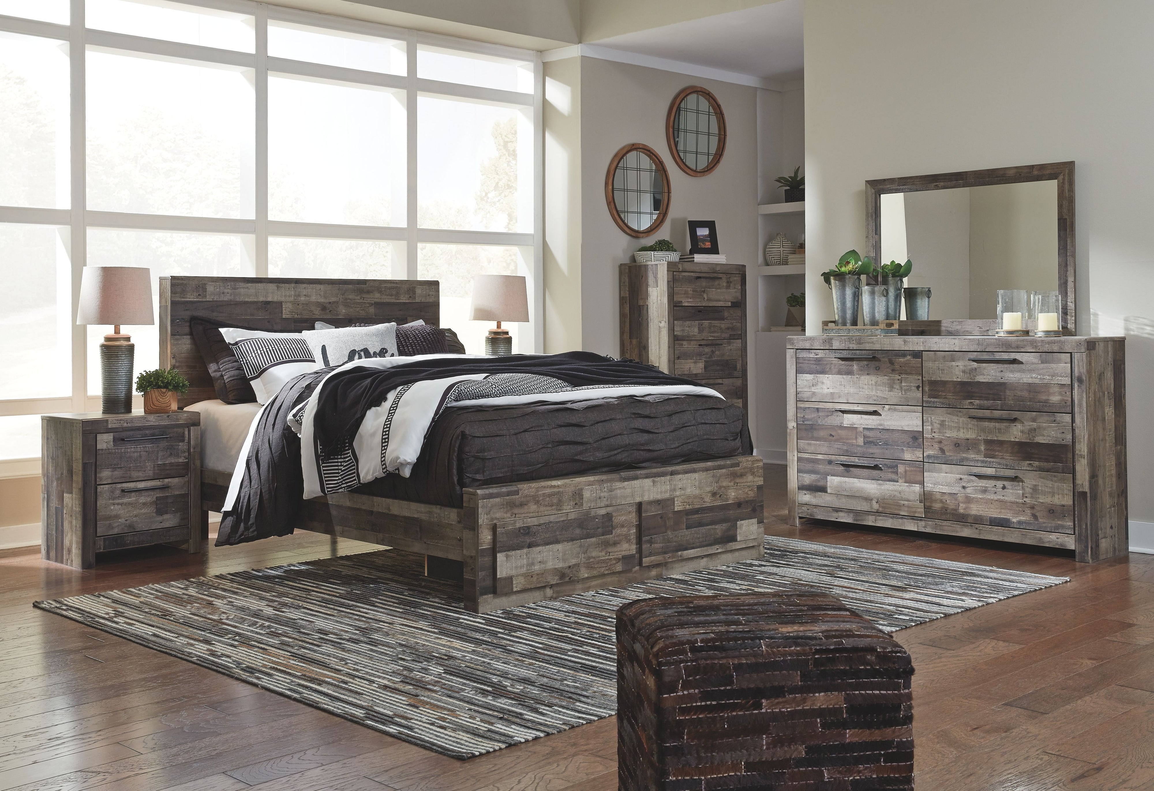 Derekson - Panel Bedroom Set