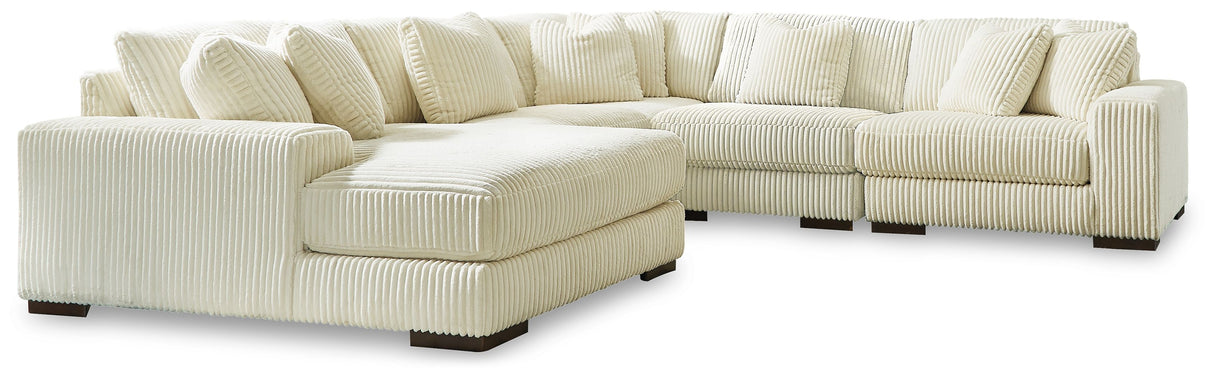 Lindyn - Sectional by Signature Design by Ashley® | Bel Furniture